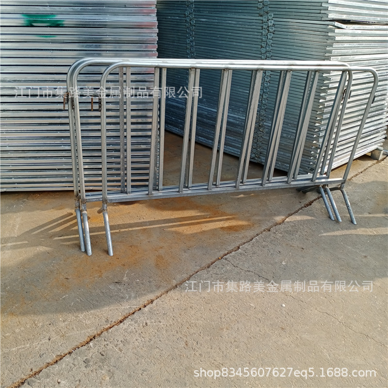 铁马护栏道路交通围栏施工临时移动护栏红白金属黑黄铁马围栏