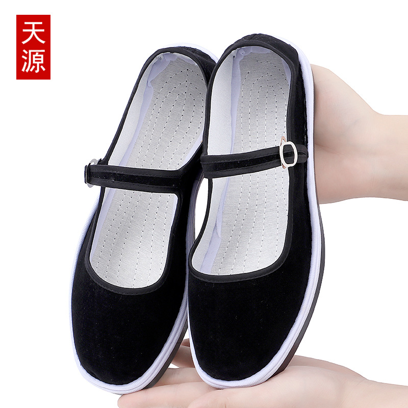 Zapatos de tela con suela de tendón hechos a mano de primavera y verano, zapatos de suela de tela viejos de Beijing para damas, zapatos bordados para madres de mediana edad y ancianas, hebilla de una palabra