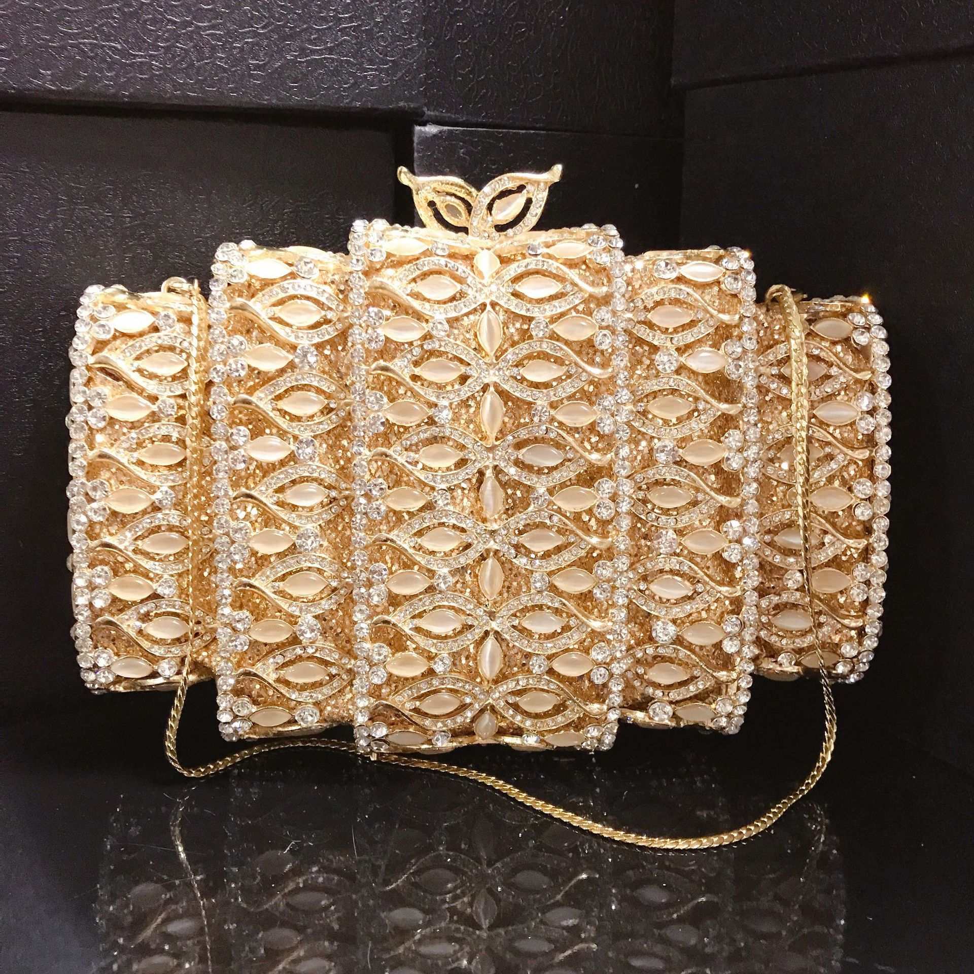 Bolsas tridimensionales de cerradura bolsas de maquillaje cuadrada cuadrada en stock, bolsas de maquillaje acrílicas suaves, bolsas de cena pequeñas y duras
