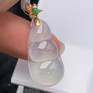 Myanmar A-Grade Jadeite White Ice Bean Pendant Glass Green Bean Pendant 18K Gold Inlaid Unisex Model