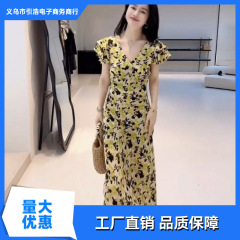 ティーブレイクフレンチスタイルの美しいロングドレス、ハイエンド、ユニークで美しい気質、ホリデースタイル、女性の夏のための軽い豪華な花柄ドレス