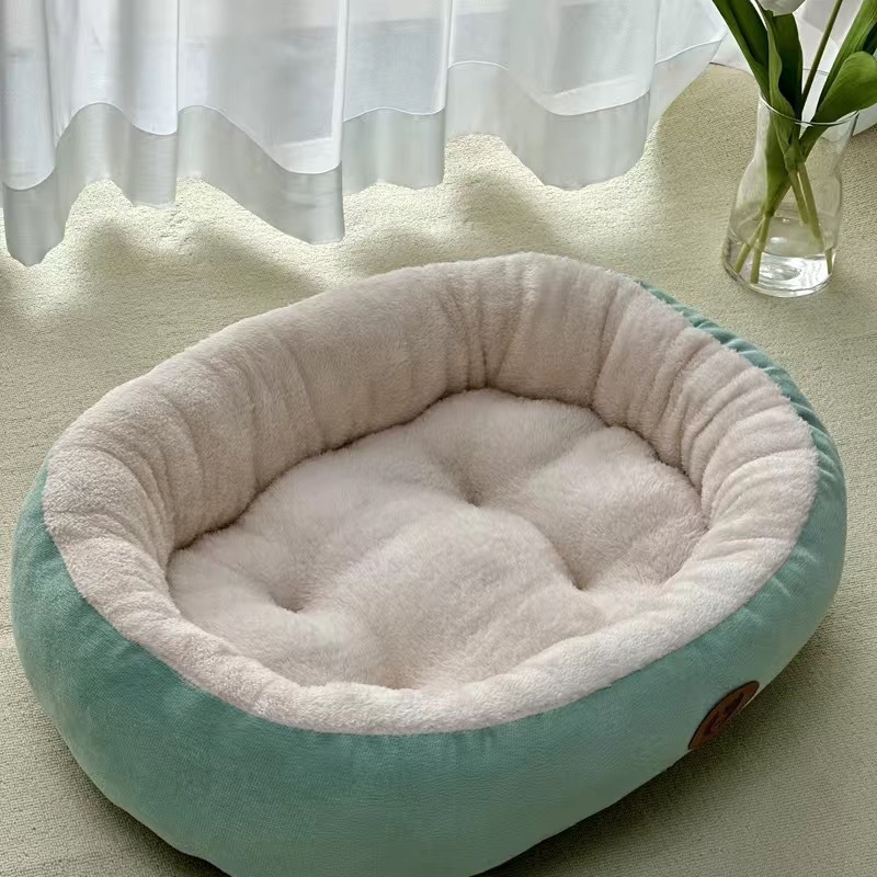 犬の巣猫の巣を厚くして保温します。|undefined