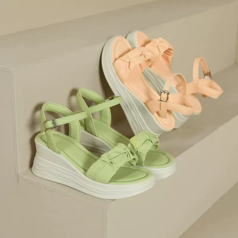 313233小码坡跟高跟防水台凉鞋女夏新款轻便松糕底罗马凉鞋配裙子