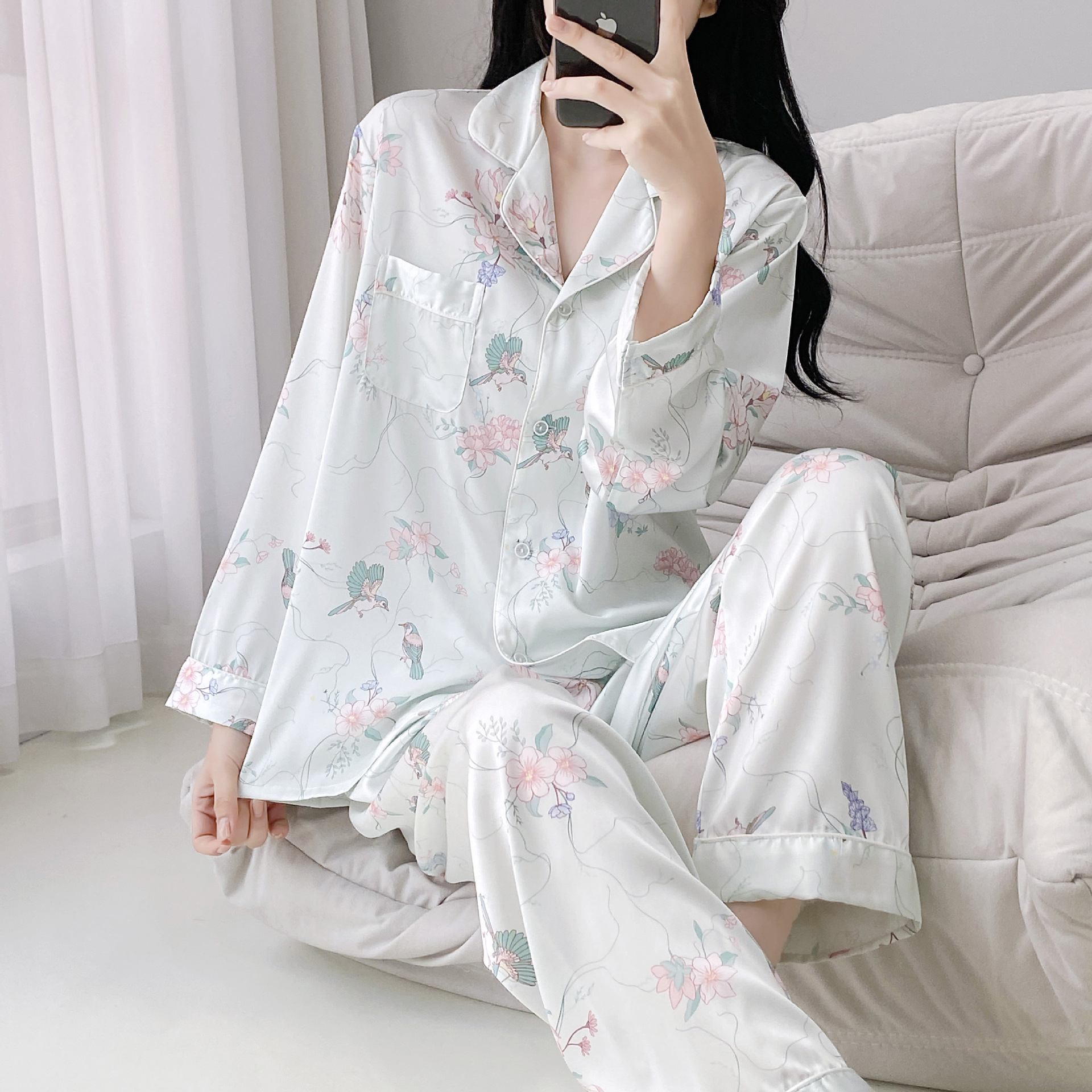New Home Wear Autumn and Winter Chinese Style Lapel Long-Sleeved Printed Thin Intimates Fashion Cardigan Ice Silk Pajamas for Women