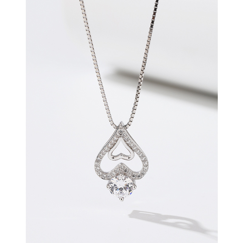 S925 collar de diamantes de plata de ley luz de las mujeres nicho de lujo exquisito colgante de circón de alta calidad elegante cadena de clavícula del todo fósforo