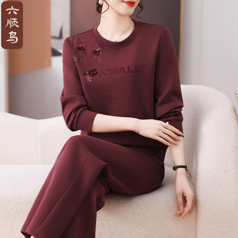50代のお母さんの春の服装のレジャーのスポーツのスーツの広い奥さんの気高い上着の中で高齢者の春秋の婦人服のパーカー|undefined
