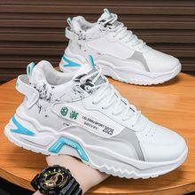 ���Iһ��һ��С���Ь���ſ�͸������ٴ��\�����e�ܲ������ϵ�Ь