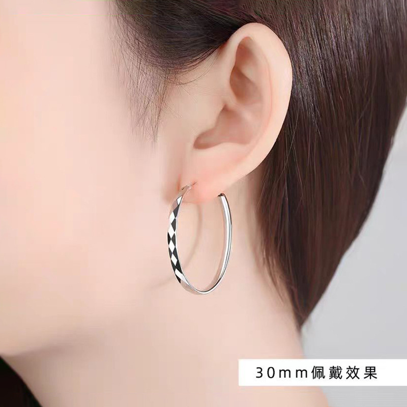 高品質の菱の紋様の大きい輪のイヤリングの女性の誇張する気質のネットの赤い組み合わせのファッション的な耳輪の欧米の洋風の個性の耳飾り|undefined