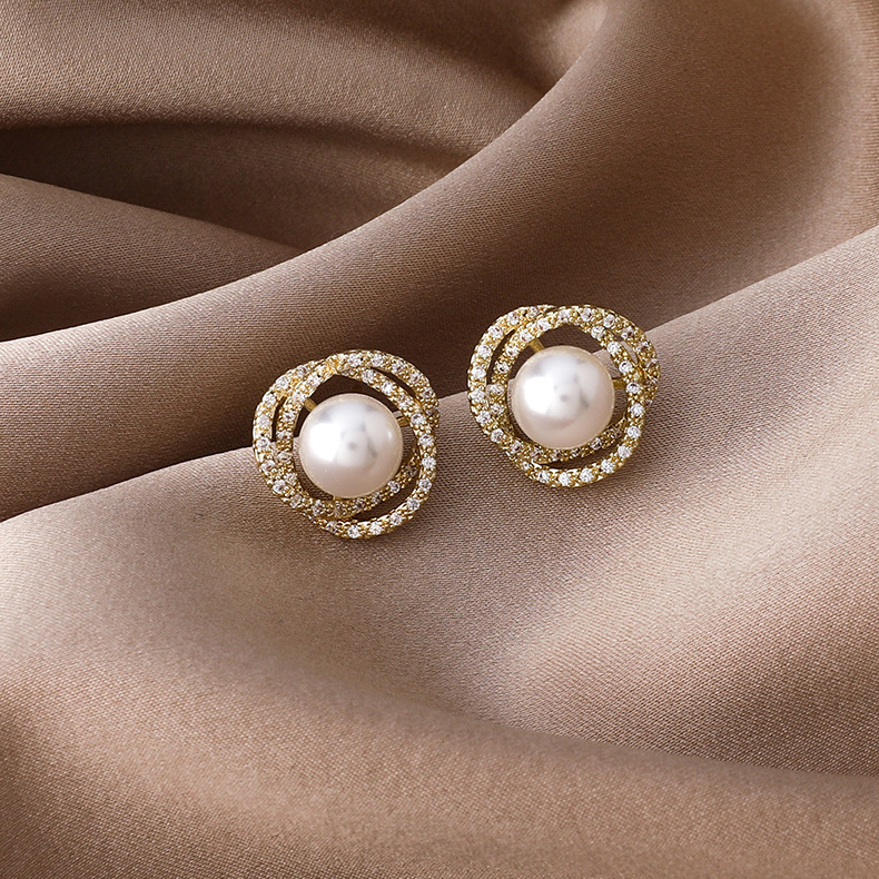 Korean Simple Pearl Zircon Earrings display picture 5