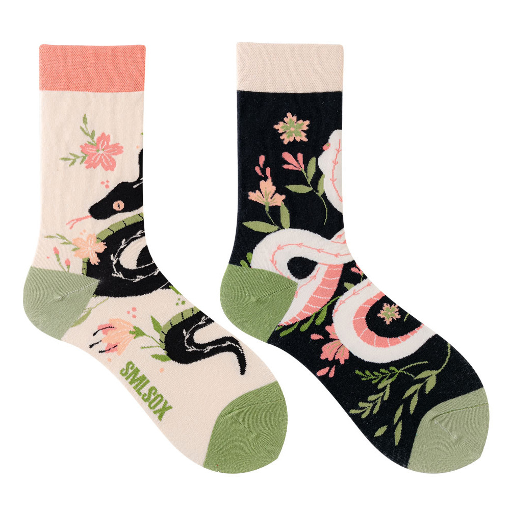 Calcetines AB, calcetines de tubo medio asimétricos y coloridos, calcetines modernos para hombres y mujeres, calcetines de algodón creativos y divertidos con dibujos animados.