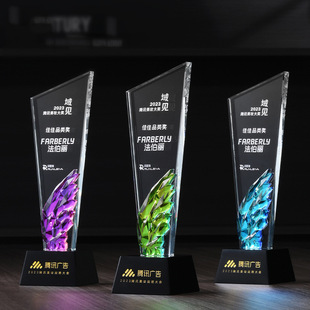 Colored Crystal Trophy Customization New Design Young Eagle Wings Carving Company Annual Meeting Outstanding Staff Trophy Customization