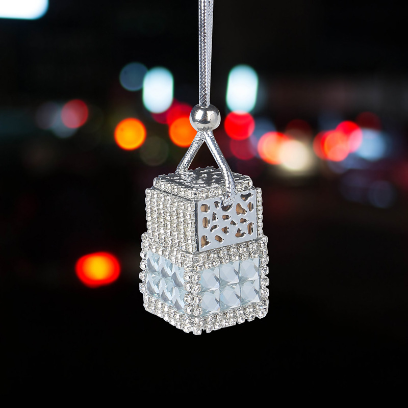 Piezas de taladro para coche, colgantes de perfume, diamantes para coche, botellas de perfume creativas, colgantes para coche, espejos retrovisores, colgantes para coche, botellas vacías
