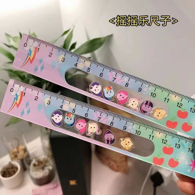 漫画かわいいロッキング定規サンリオ大集合楽しいルビークレヨンしんちゃんパチャ犬KT猫定規|undefined