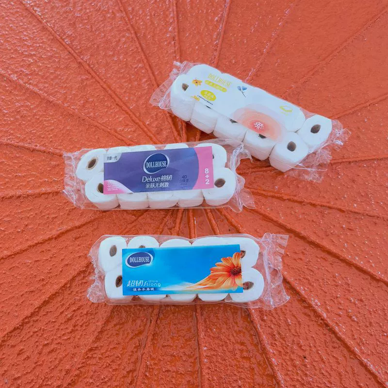 Miniature Tissue Roll, Resin, 1:12 Scale, Realistic Dollhouse Toilet Paper Pack