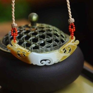 Natural Xinjiang Hetian Jade Jade Supply Chain Russian Material Old Material Qiao Sugar Color Retro Dragon and Phoenix Clavicle Chain Pendant with Certificate