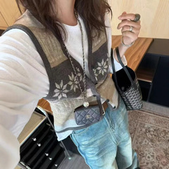 v领针织开衫马甲背心女2025秋新款宽松外穿马夹复古撞色毛衣坎肩