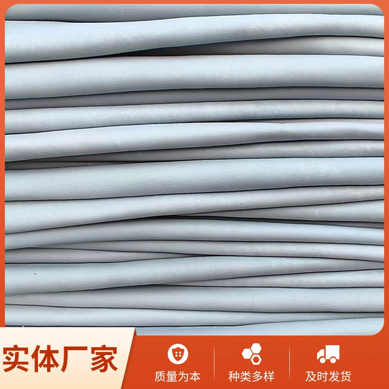 Производители продают голубую влажную кожу для верха, которая может использоваться для изготовления сумок из верха.