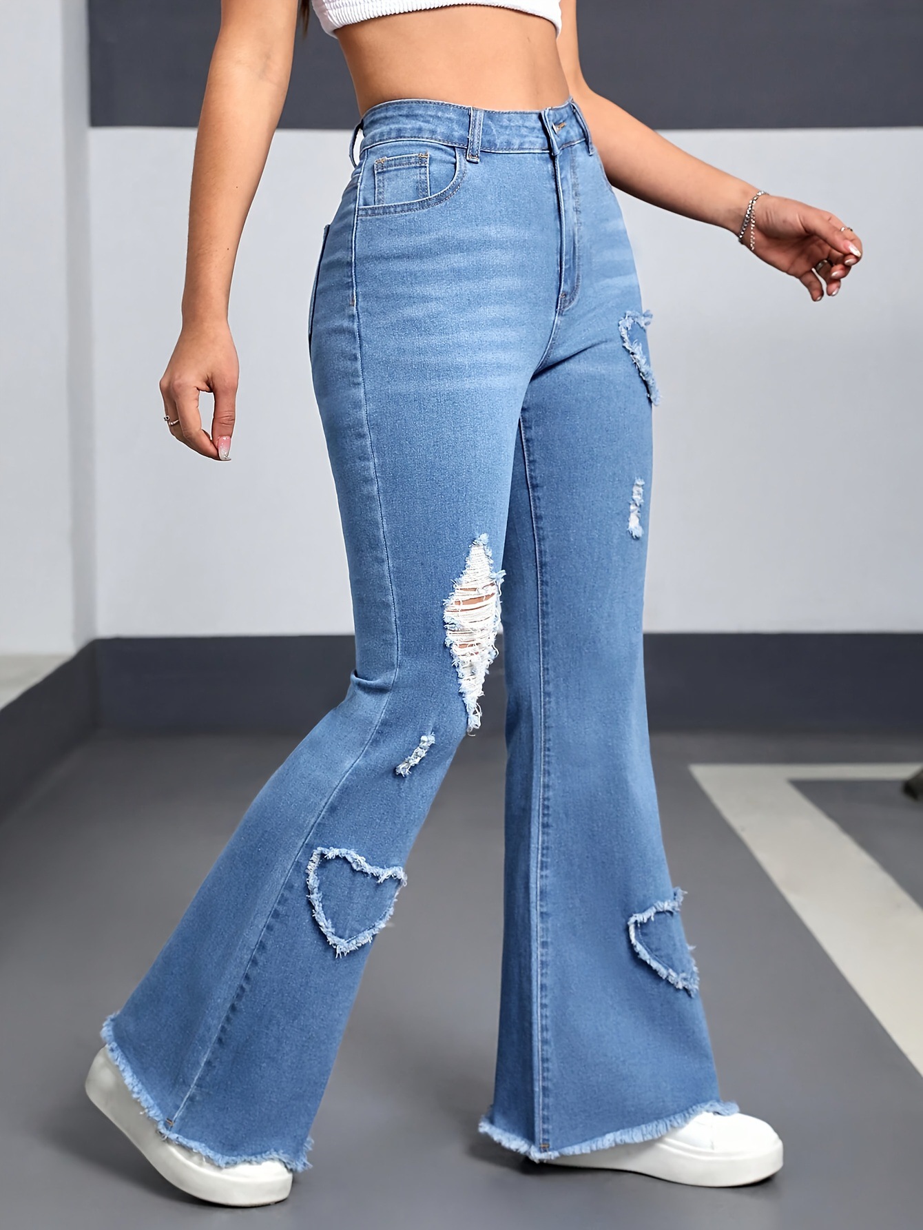Women's Stretchy Flared Jeans With Heart Embroidery & Distressed Details - High Waist Bell Bottom Pants In Light Blue_mkmklike.com