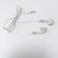 外国貿易の安い贈り物のイヤホンの携帯電話のmp 3有線の通用する耳に入る式の子供の音楽の使い捨ての航空のイヤホン
