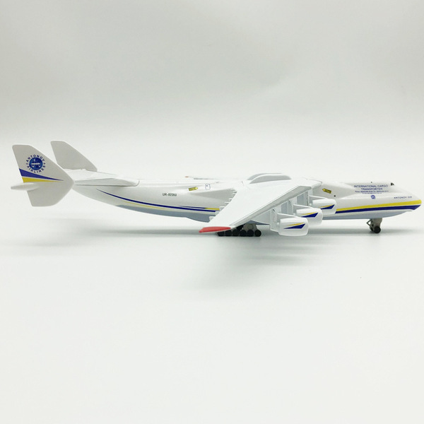 Airplane model