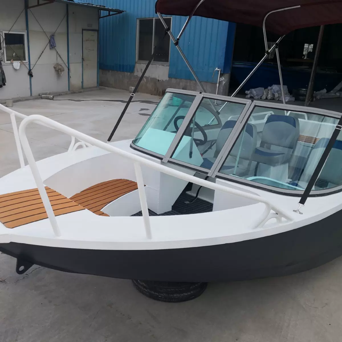 铝合金海钓船 专业钓鱼艇 带机器 路亚艇 船舱 快艇 海上休闲游艇
