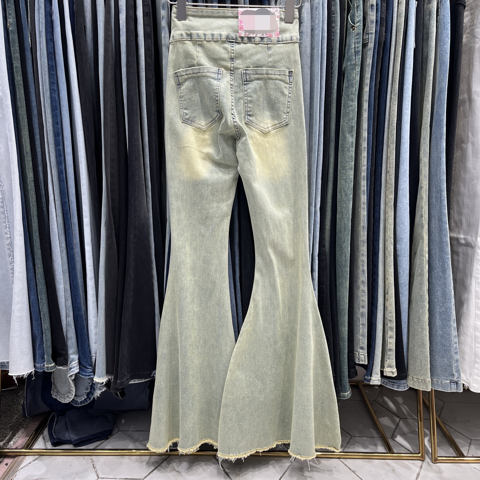 Femmes Du Quotidien Vêtement De Rue Couleur Unie Toute La Longueur Pantalon Évasé Jeans display picture 3