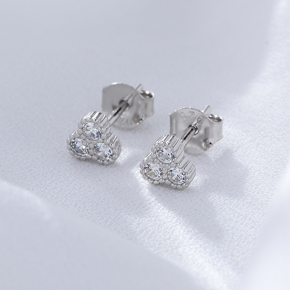 S925 plata esterlina simple pequeño Micro incrustaciones Zircon Stud pendientes temperamento femenino luz geométrica de lujo pendientes de alto sentido al por mayor