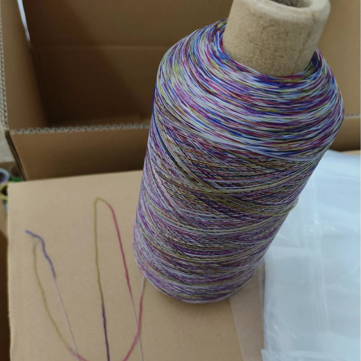 锦纶段染高弹丝 尼龙段染缝纫线千种颜色现货供应织带 瑜伽服