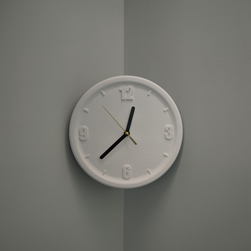 Tecnología de decoración de color sólido esquina simple perforación moderna sin arte digital agujero de pared reloj silencioso esquina de campana