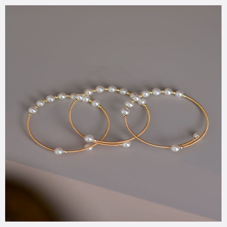 14g Weight Wholesale Elegant Retro Round Freshwater Pearl Metal Bangle