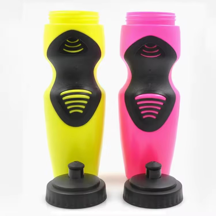 Plástico personalizado 500ml bicicleta al aire libre ciclismo deportes hervidor fitness portátil fácil extrusión boquilla tipo taza de agua