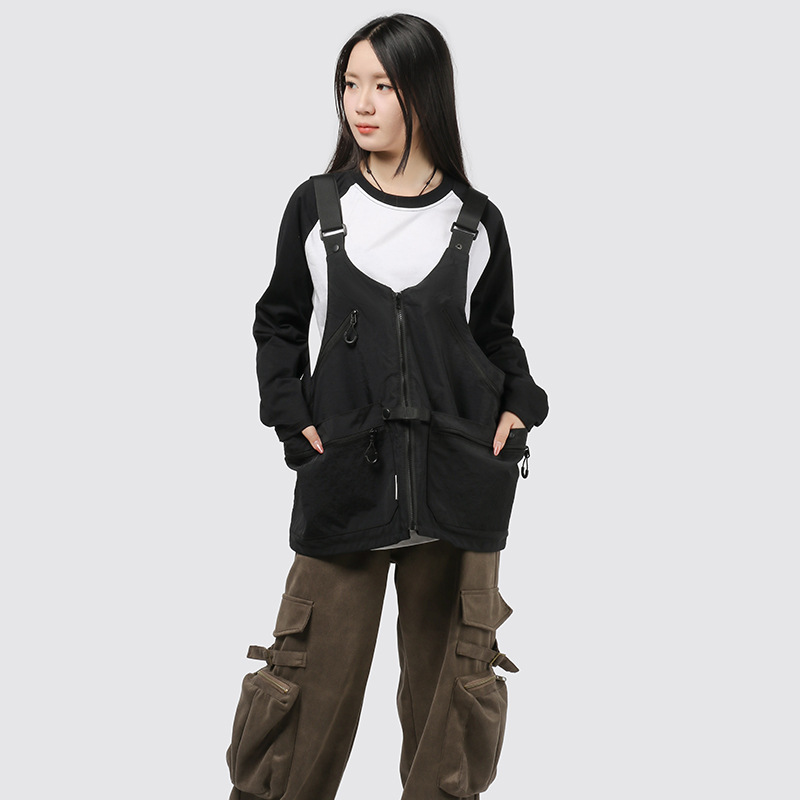Hong Kong style trendy workwear dual-purpose crossbody bag with multiple pockets, large capacity, and adjustable design; unique mountain camping vest bag.