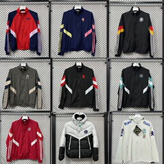 サッカーの突撃服の綿服はブラジルのパリドイツの紅魔拝仁風衣とベルベットの薄い金の中のマルムバペです。