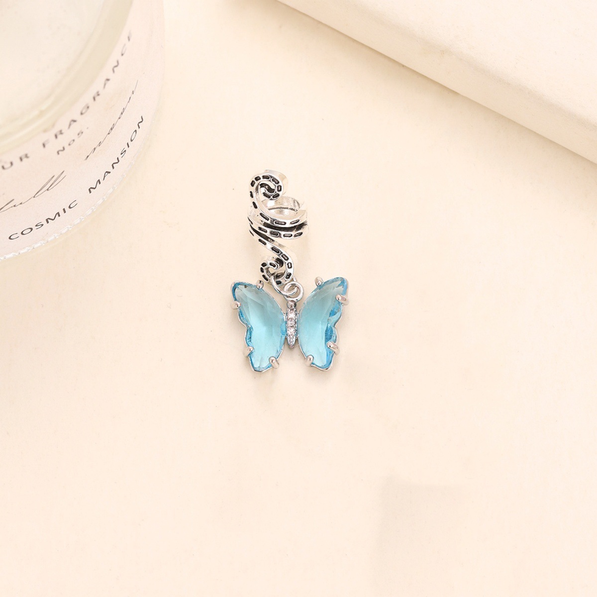 Red famoso nuevo anillo de pelo de trenza sucia personalidad hip hop colgante de cristal mariposa anillo de pelo de moda cool girl tocado para el pelo