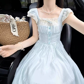 又甜又辣少女感长裙女2026夏甜辣妹小飞袖蕾丝边蓝色蝴蝶结连衣裙