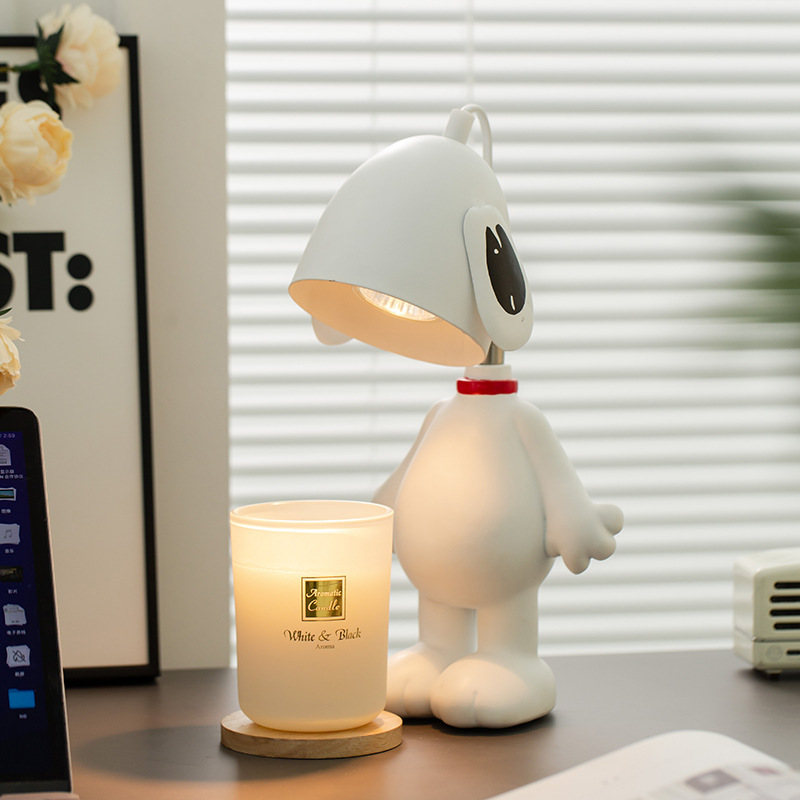 Cross-border Creative Snoopy Fragrance Wax Melting Lamp Dimmable Heating Melting Aroma Lamp Smokeless Bedside Nightlight