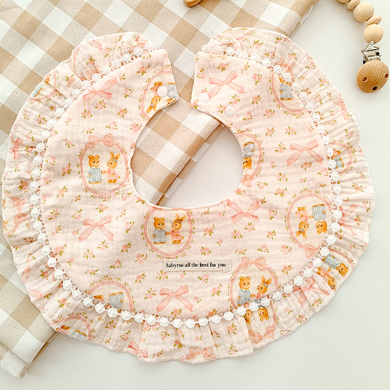 핑크 나비 토끼