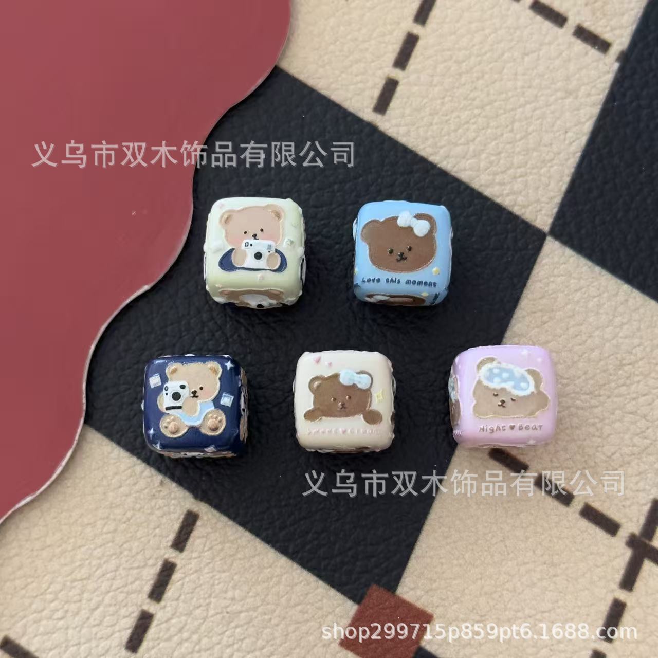 กล้องลายพิมพ์นูน หมีน้อยสีน้ำตาล ลูกบาศก์ ลูกปัด สายห้อยโทรศัพท์ diy สายห้อยกระเป๋า สายห้อยกุญแจ