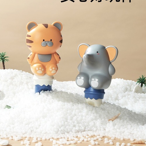 Children can blow cartoon whistles, early education fun toys, baby kindergarten toys, street stalls, wholesale small musical instruments