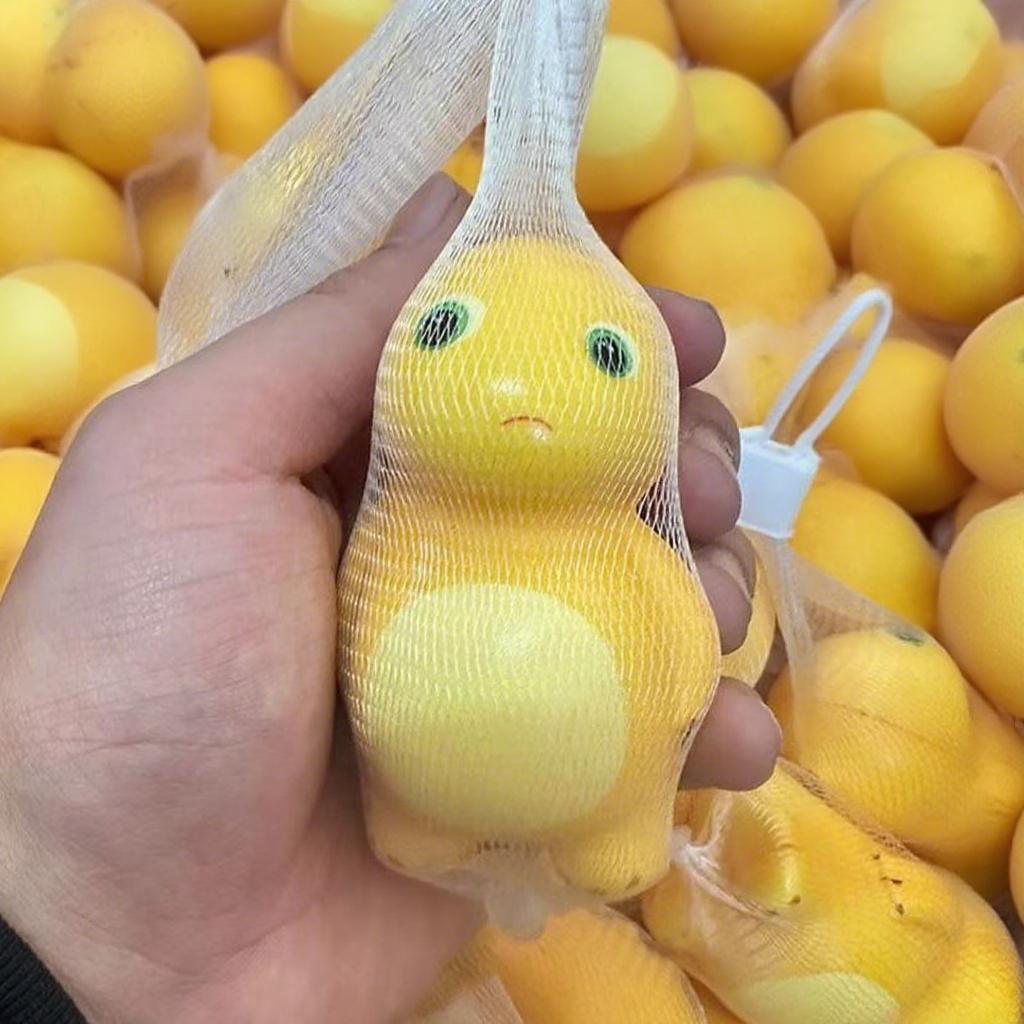 Explosiones de muñecas de llaves de dibujos animados descompresión creativa pellizco juguetes colgantes de estandos de fábrica