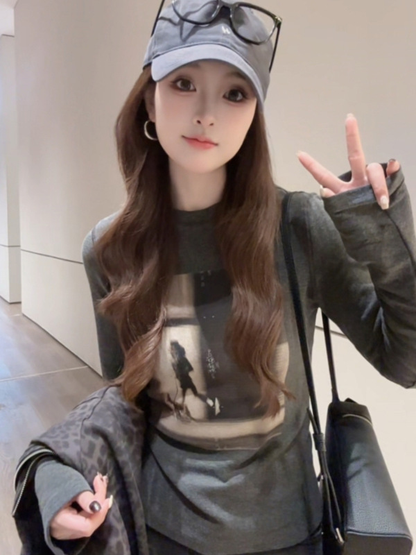 2025秋季新款时尚休闲百搭复古印花人物长袖T恤女修身打底衫上衣|undefined