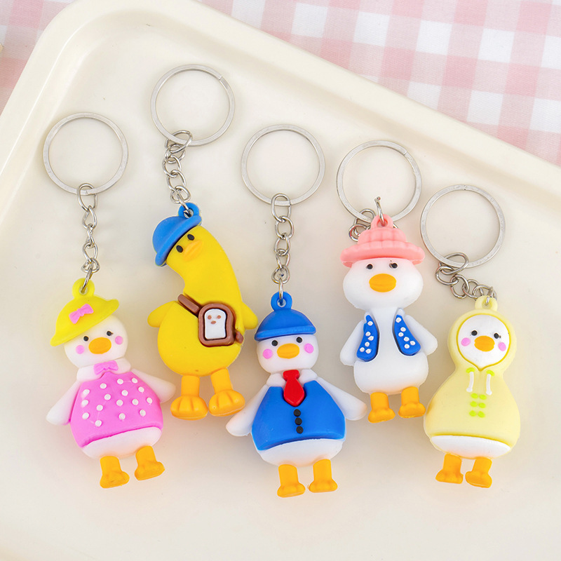 Cute Travel Duck Keychain, Funny Backpack Duck, Tilted-Head Duck Doll Keychain, Cartoon Soft Rubber Bag Pendant