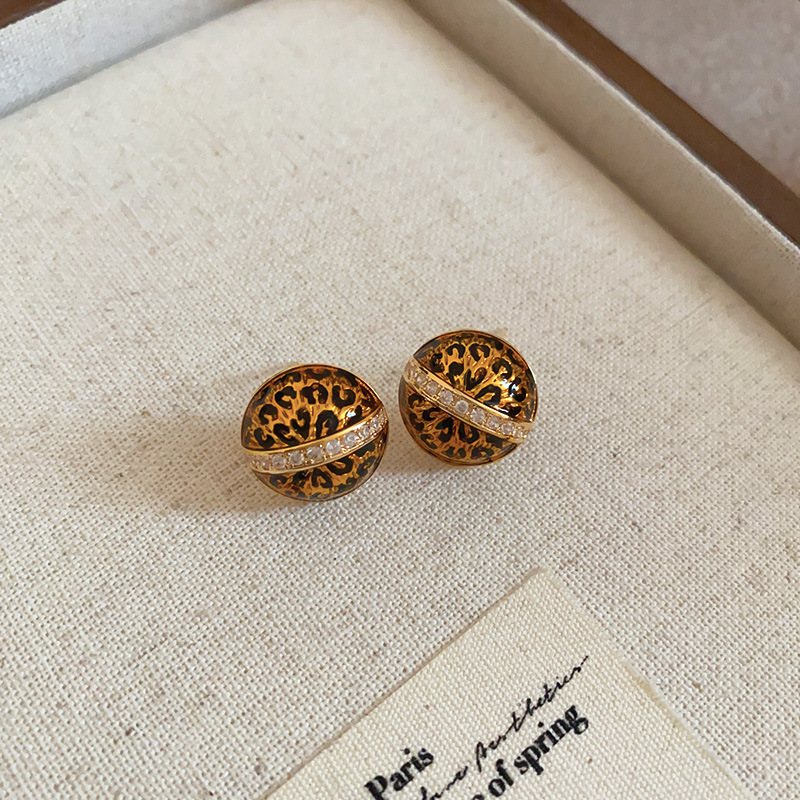 Boucles d'oreilles à clous géométriques à imprimé léopard en or véritable plaqué or haut de gamme, boucles d'oreilles rétro, boucles d'oreilles à la mode et au tempérament_voghion.com