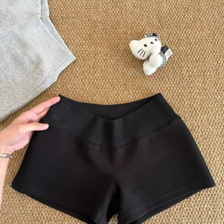 검은색