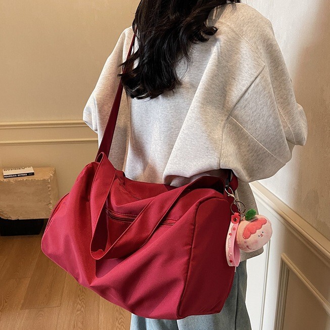Sports Yoga Fitness Bag 2025 New College Student Shoulder Bag Cute Pendant Crossbody Bag Popular Travel Bag