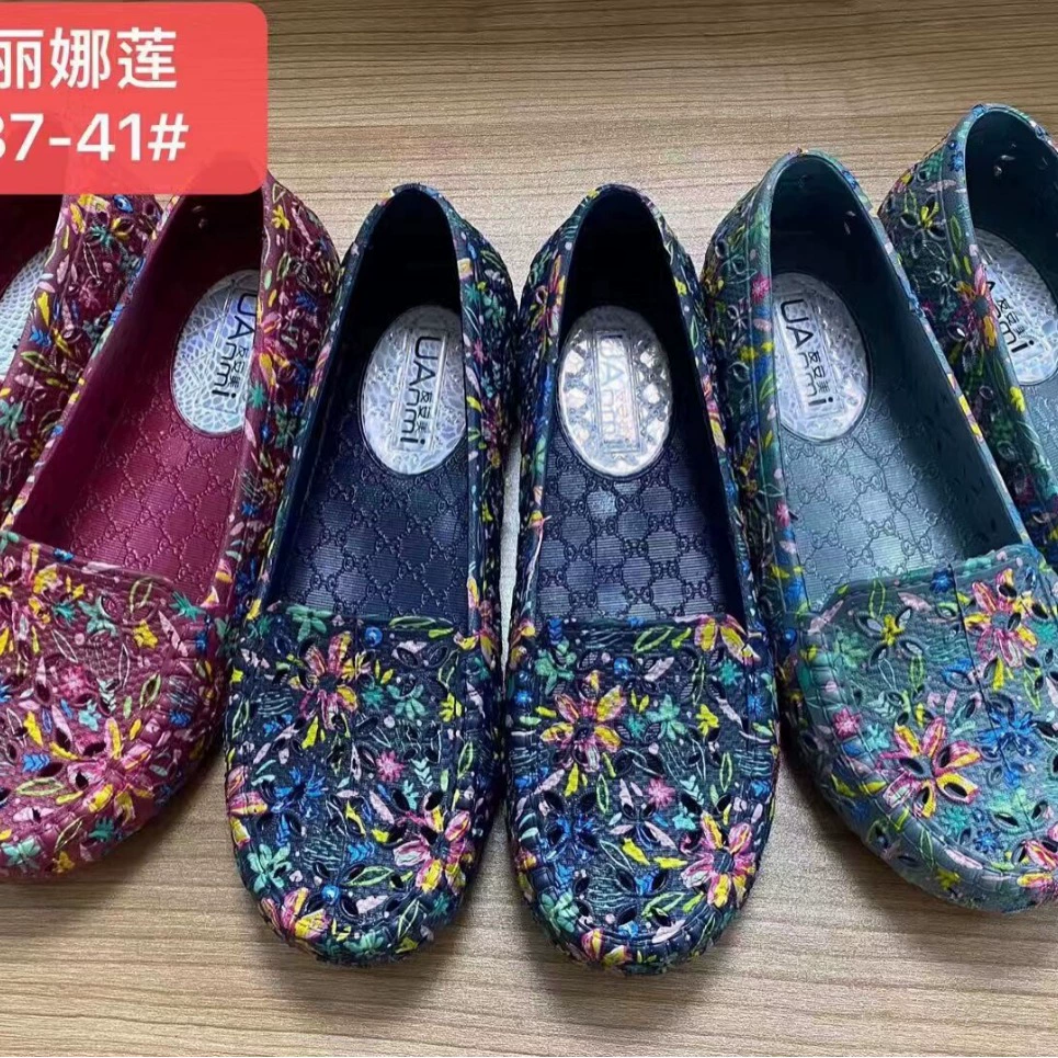 Повседневная Женская сетчатая обувь на плоской подошве с полыми отверстиями Баотоу, обувь для мам среднего возраста, обувь для медсестер, уличная пляжная обувь