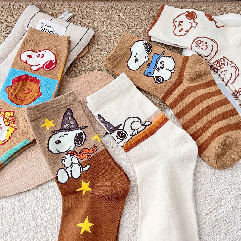 Cute women's socks in Japanese style, mid-calf length, cartoon cute puppy design, creative socks, combed cotton, coffee color, versatile high-top socks Cute women's socks in Japanese style, mid-calf length, cartoon cute puppy design, creative socks, combed cotton, coffee color, versatile high-top socks