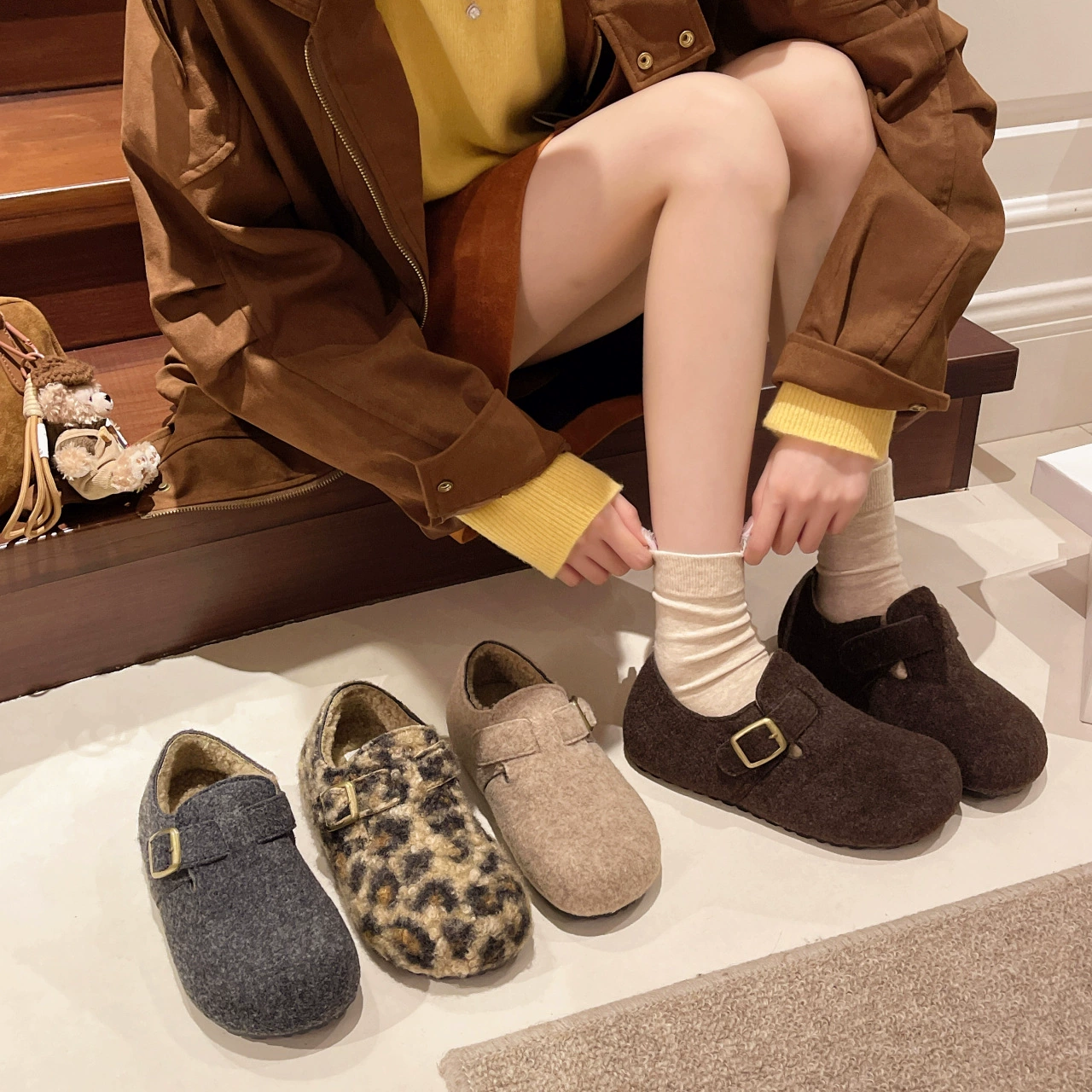 Женские хлопковые туфли Birkenstock с добавлением бархата и увеличенным мыском, для ношения на улице, новая зимняя модель 2025, ленивые одношаговые "уродливо-милашки" Birkenstock