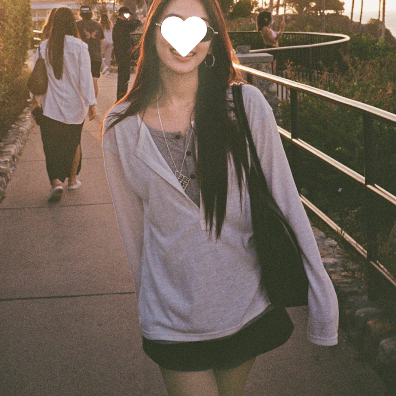 白色假两件长袖T恤女秋2025新款撞色垂感微宽松慵懒休闲翻领上衣|undefined