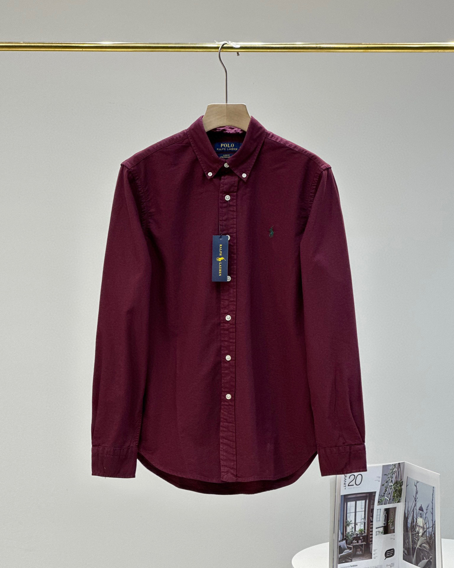 Merah anggur / M